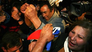 chilean-miner-celebration