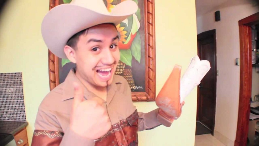 Latinos on the Rise Online: Under 30