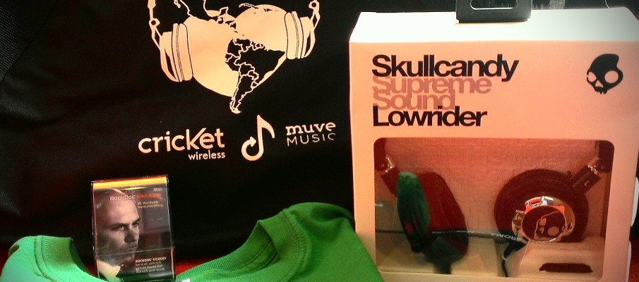 12 Days of Christmas: Day 11 – Música & Cricket Swag!