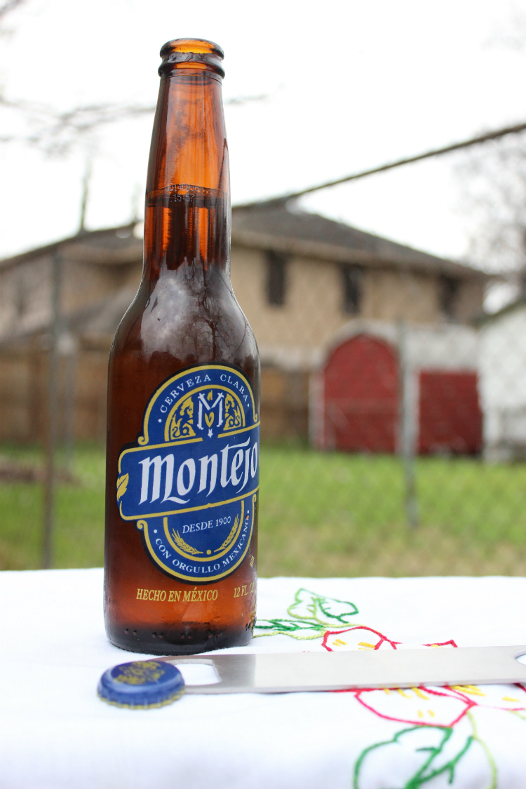 Auténticamente Mexicana: Cerveza Montejo, now in the U.S.A.